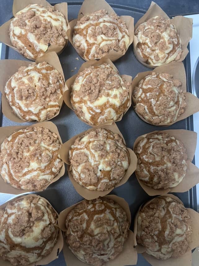 Pumpkin Cinnabon Muffins